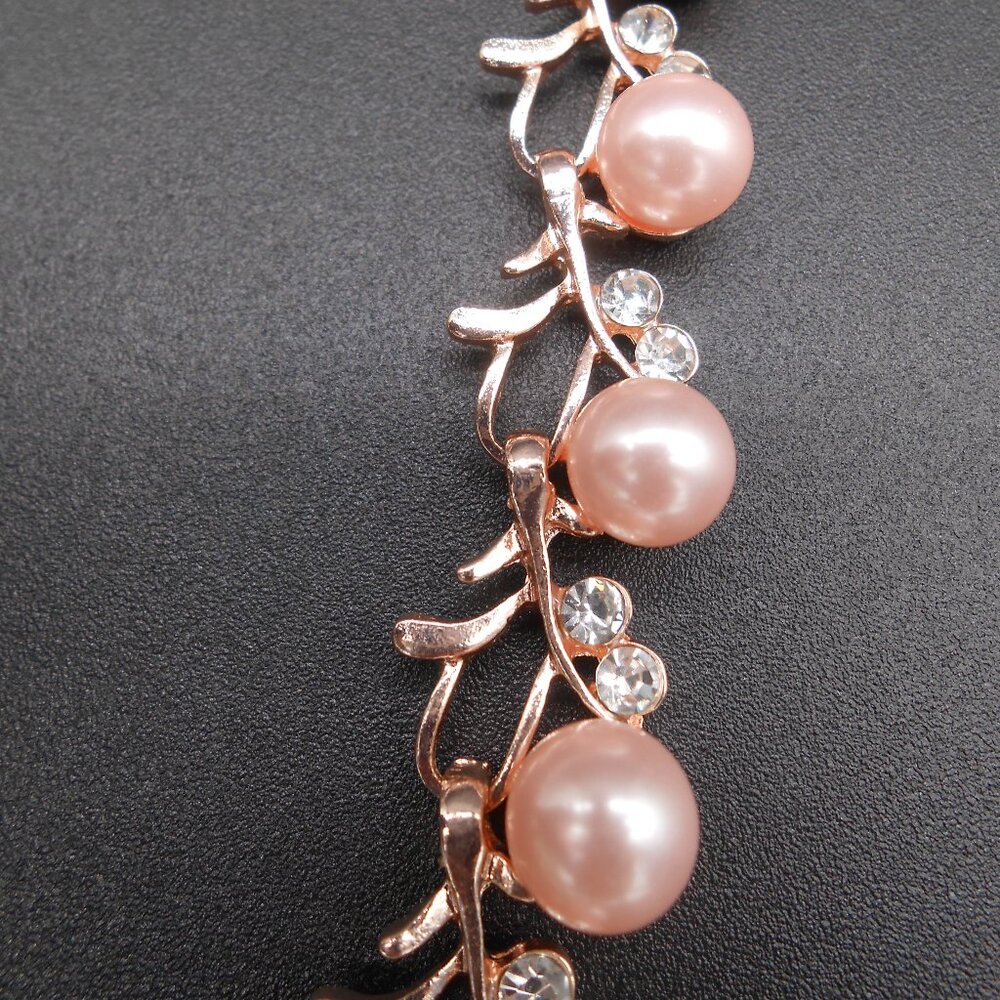 Necklace, Pink Color Shell Pearl and White Crystal Necklace - Picture 8 of 12